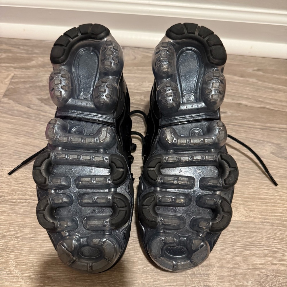 Nike Air VaporMax Plus SE - Picture 13 of 16